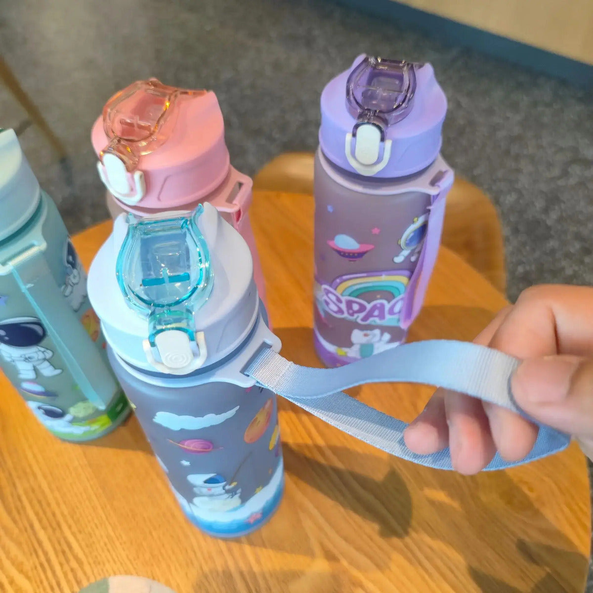 Botella De Agua Deportiva Gym Escolar Diseño Astronauta - vista 5