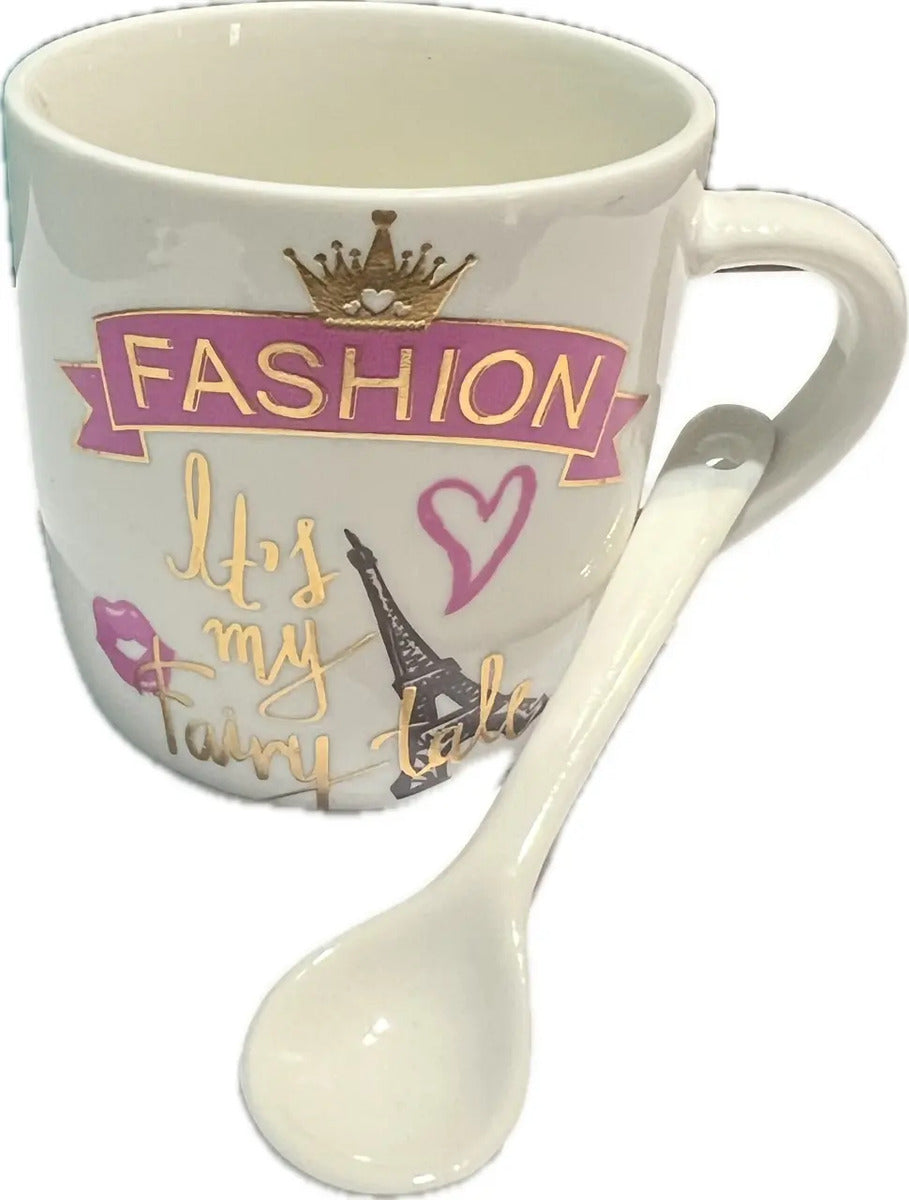 Taza de café kawaii con cucharilla